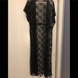 Black lace duster w/ cap sleeve Torrid 00 NWT
